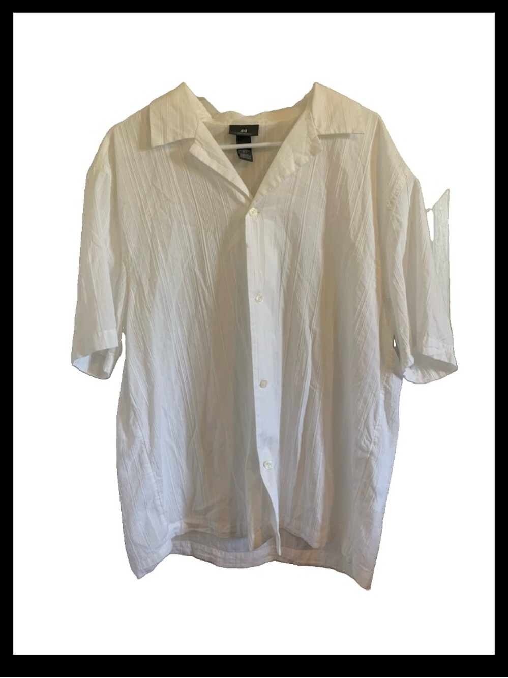 H&M White Short-Sleeve Button-Down Shirt